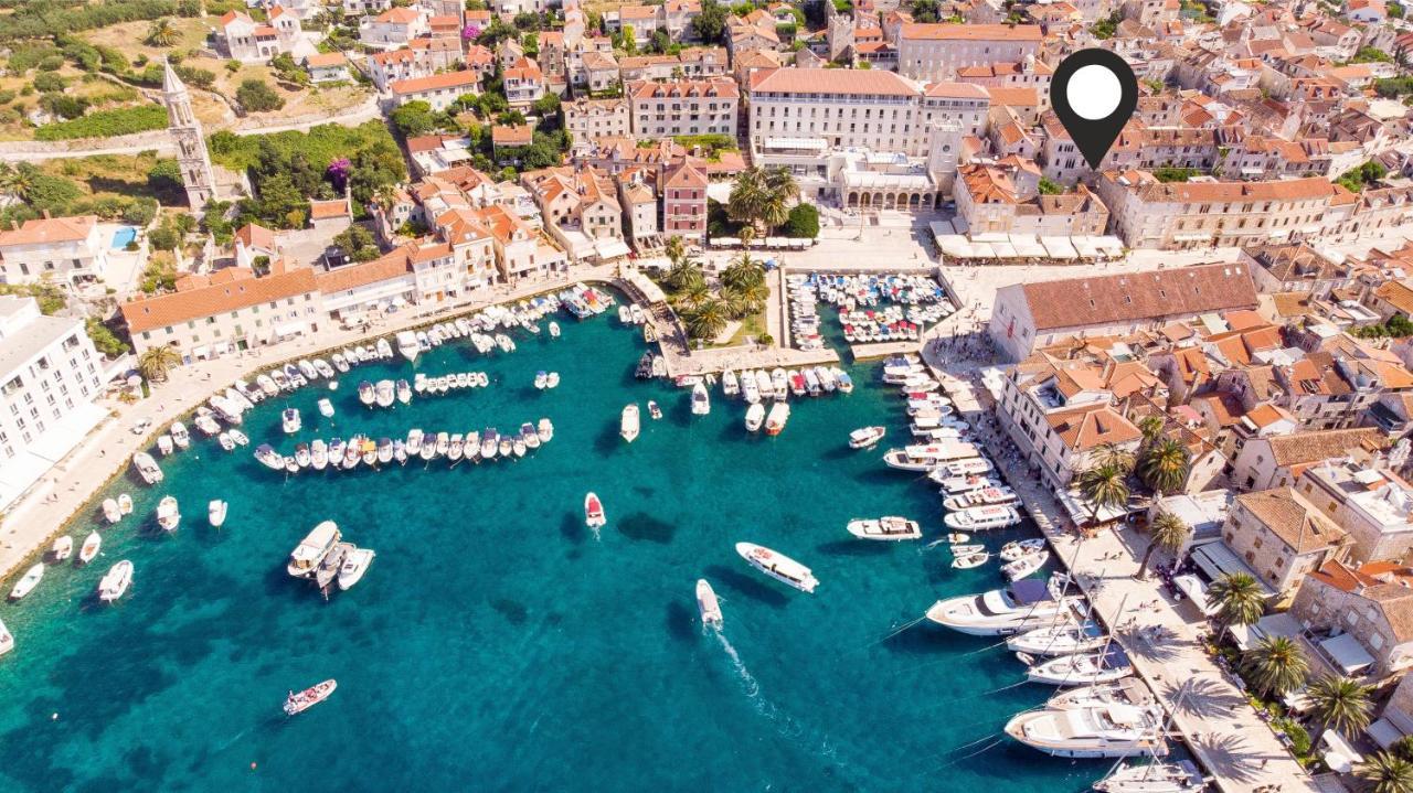Rooms And Apartments Villa Town Gate Hvar ฮวาร์ ภายนอก รูปภาพ