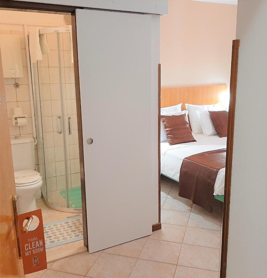 Rooms And Apartments Villa Town Gate Hvar ฮวาร์ ภายนอก รูปภาพ
