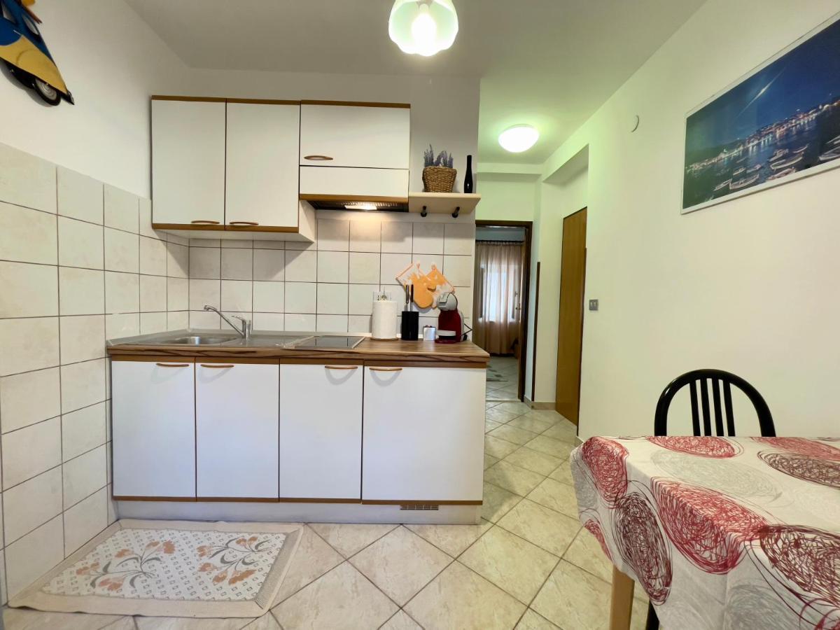 Rooms And Apartments Villa Town Gate Hvar ฮวาร์ ภายนอก รูปภาพ