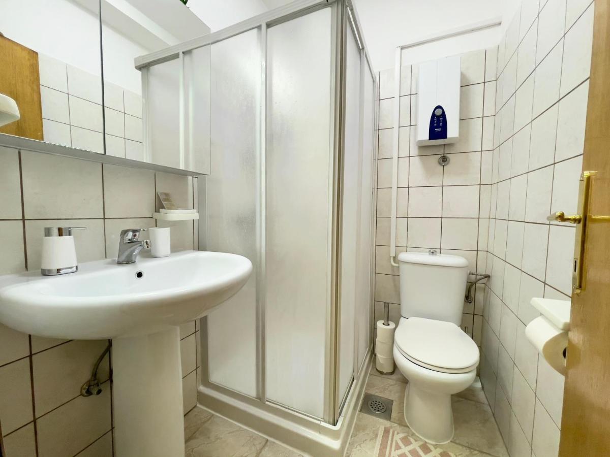 Rooms And Apartments Villa Town Gate Hvar ฮวาร์ ภายนอก รูปภาพ