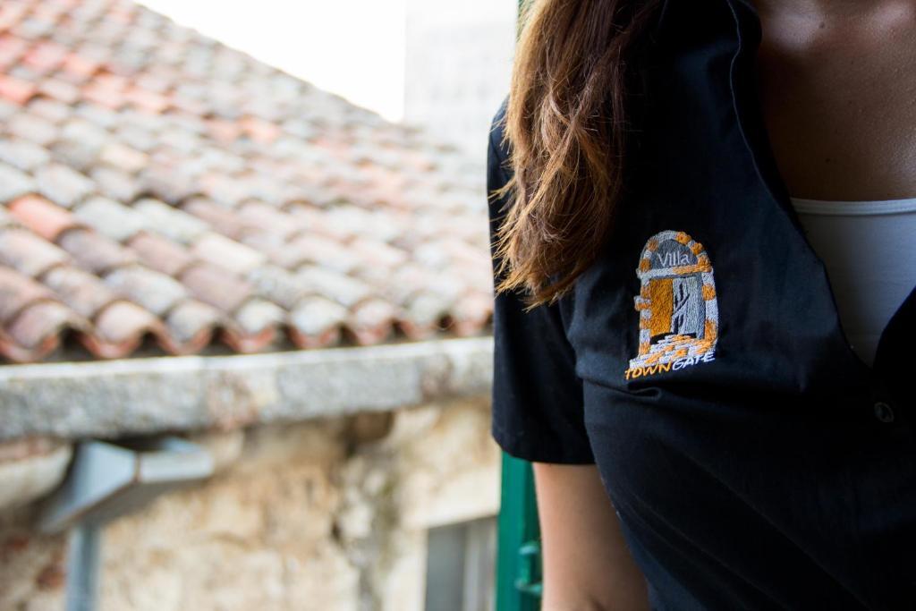 Rooms And Apartments Villa Town Gate Hvar ฮวาร์ ภายนอก รูปภาพ